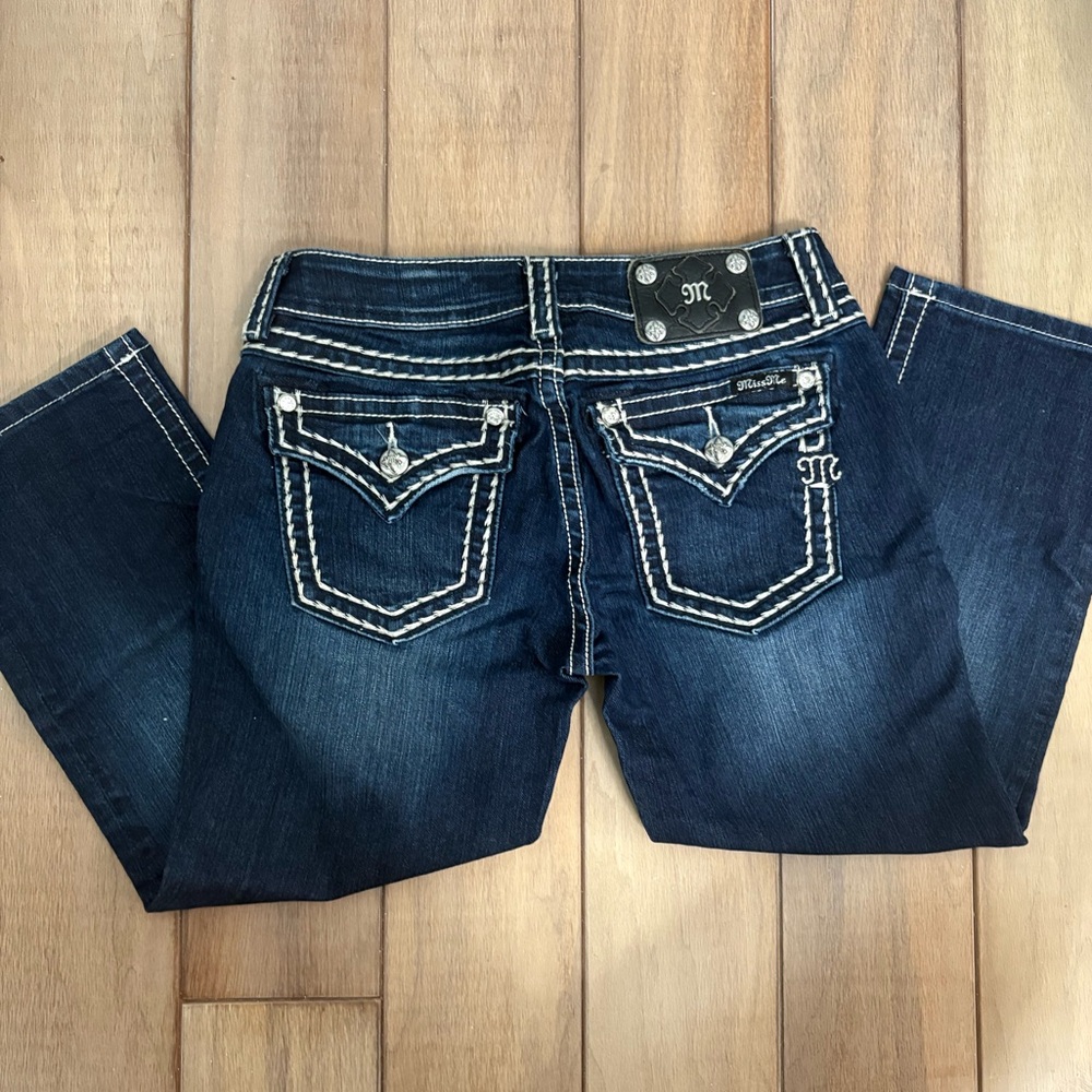 Miss Me Signature Cuffed Capri Size 28 Dark Wash